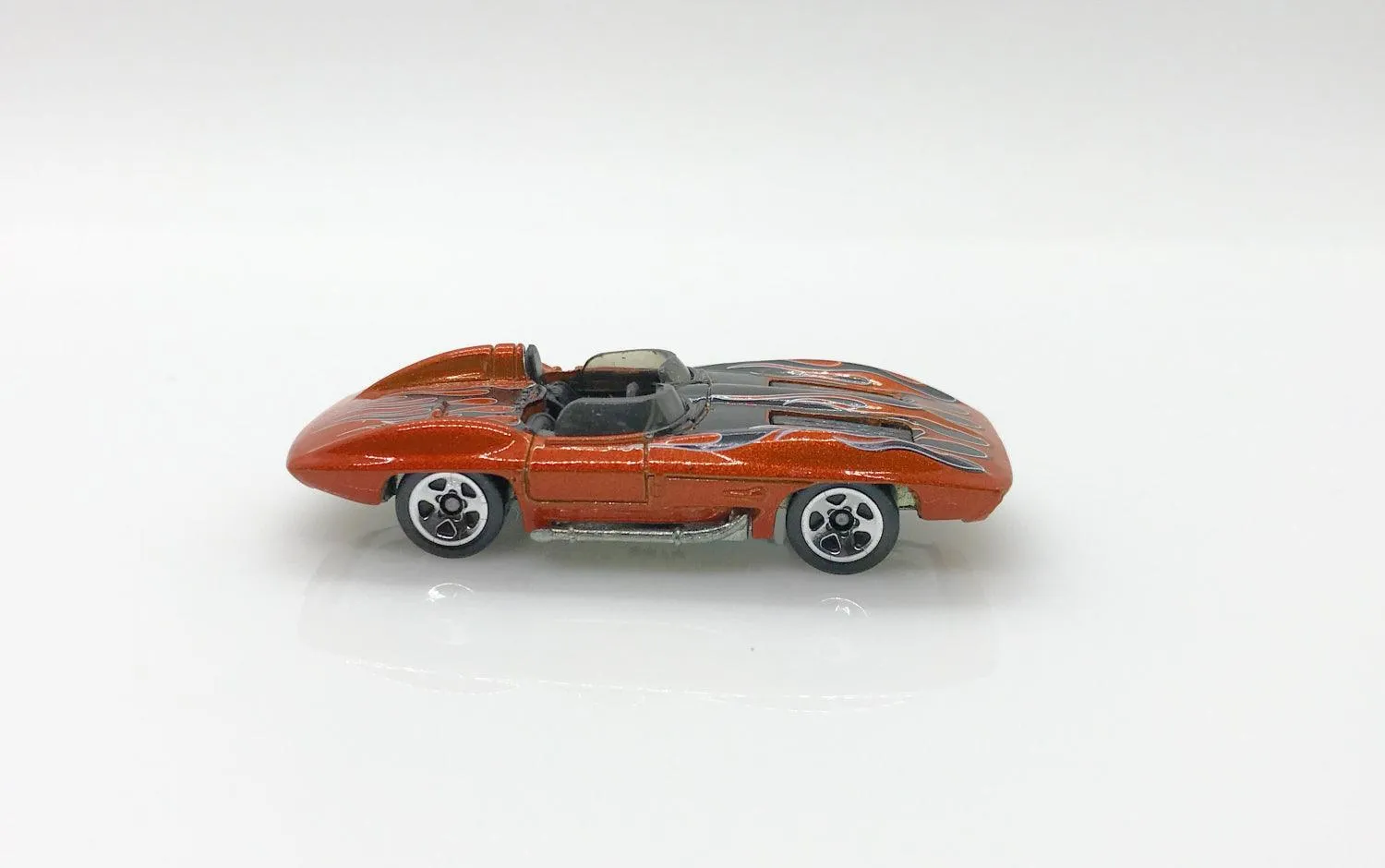 Hot Wheels Dark Orange Corvette Stingray Convertible (2007)