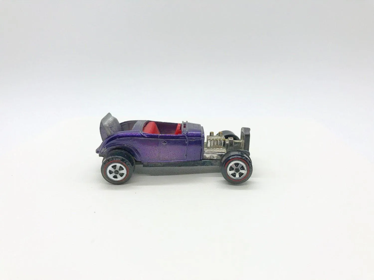 Johnny Lightning Topper Purple Redline Custom '32 Ford (1969)